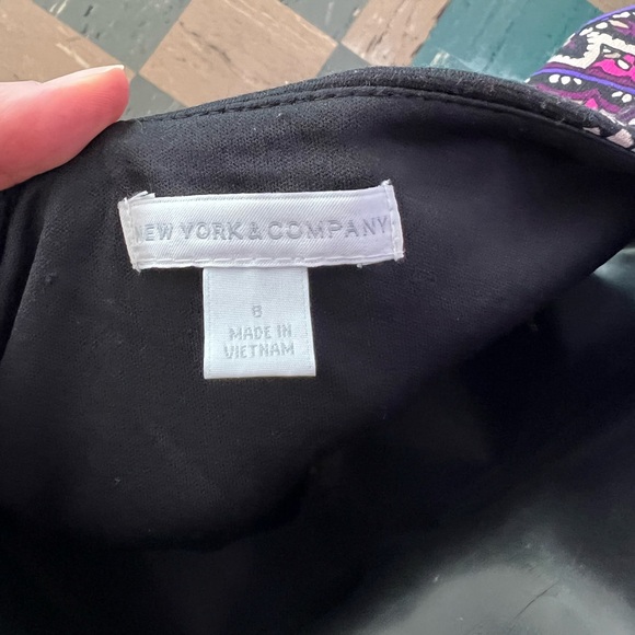 New York & Company black and paisley keyhole dress. - Picture 6 of 6